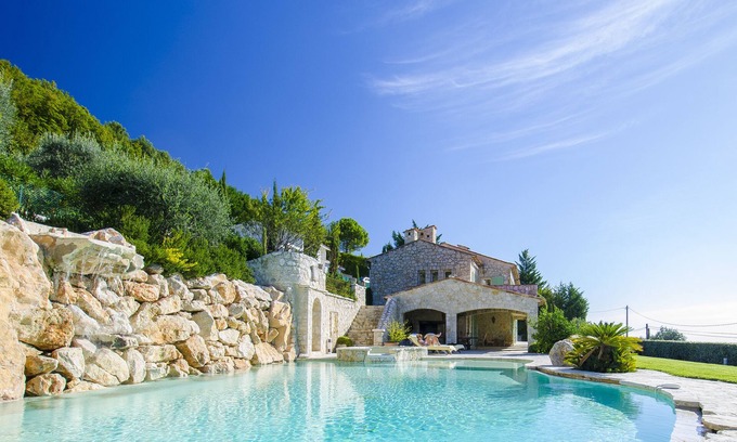 Tourrettes-sur-Loup Villa | Luxury villa rental w/pool, jacuzzi, superb view near Nice, Cannes & Monaco