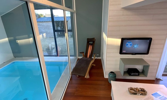 Plouescat Villa | Luxury villa, heated pool at 30 °, Spa at 37 °, 200 m beach and trails