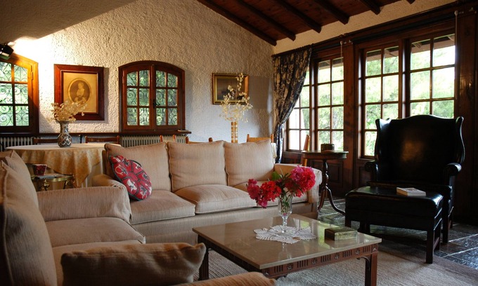 Skidra Villa | Luxury villa in pinewood with see view