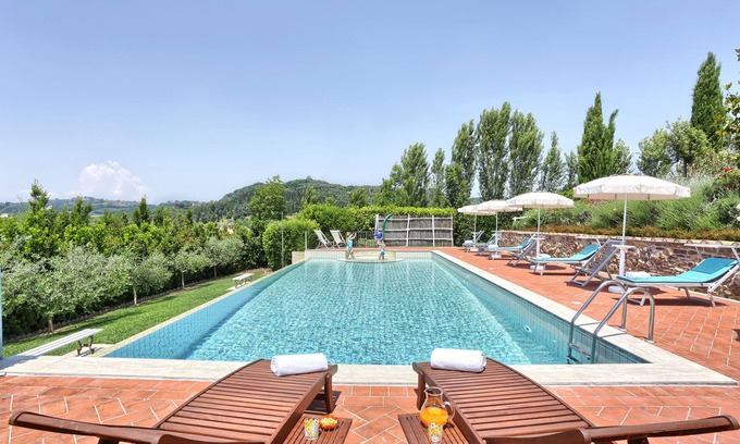 Palaia Villa | Luxury Villa in Tuscany with Pool near Pisa and Florence - Eight Bedrooms 14 pl