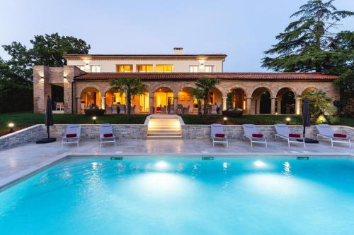 Mali Maj Villa | Luxury Villa Lionea in Poreč for 10 people with sea view & private pool