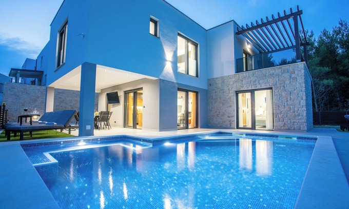 Tugare Villa | Luxury Villa with Pool Near Omiš, Split & Makarska