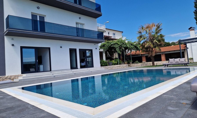 Zmijavci Villa | Luxury villa with private swimming pool