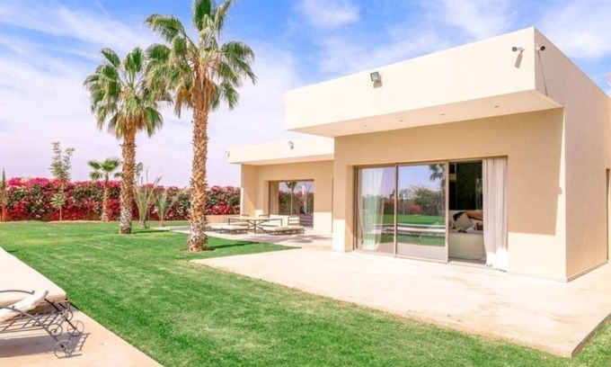 Gueliz Villa | "Luxury Villas: Your Elegant Escape to the Heart of Paradise"