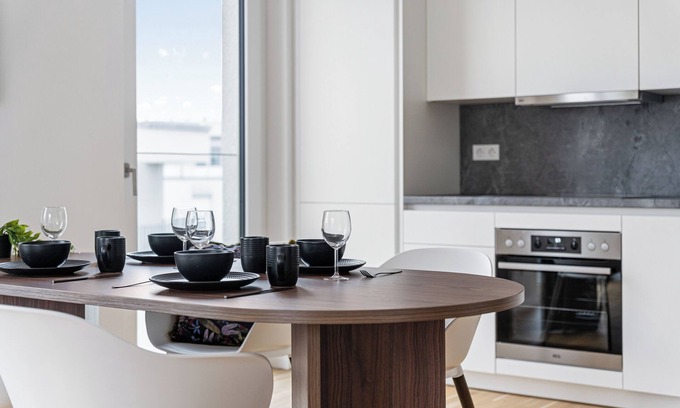 Boeblingen Apartment | Luxus 4 Room Apart. ARTDECÓ I Terrace I Panzer KaserneI Family & Pet I Parking