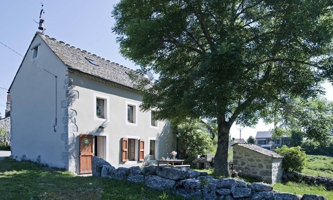 Saint-Paul-le-Froid House | Lzg129 - Gîtes de France 3 Épis 6 Pers. à Saint Paul le Froid