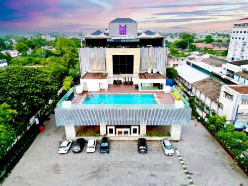 Tatabad Hotel | M Inn