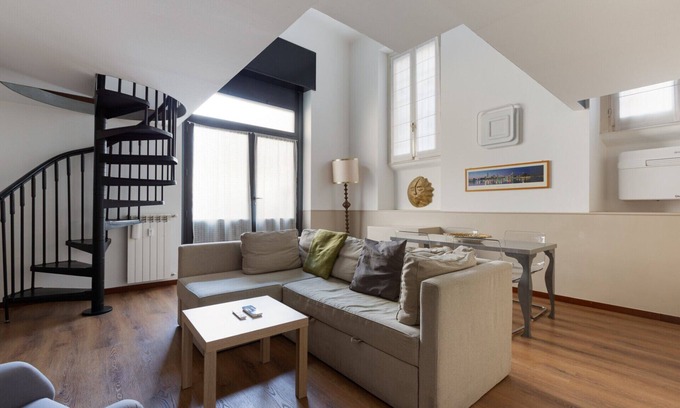 Zona Zara House | M5 Istria & Marche Roomy Lofted Studio Apt x2