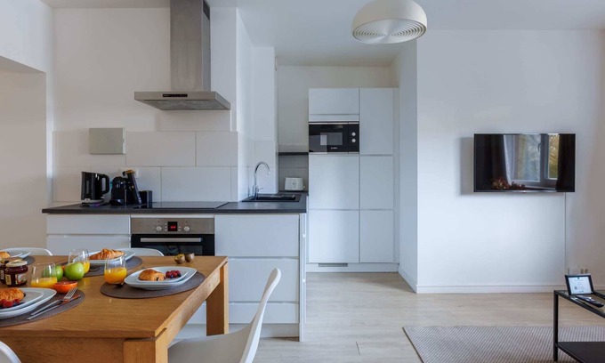 Wijk van de Squares Apartment | MA - Charlemagne I - Two Bedroom Apartment, Sleeps 6