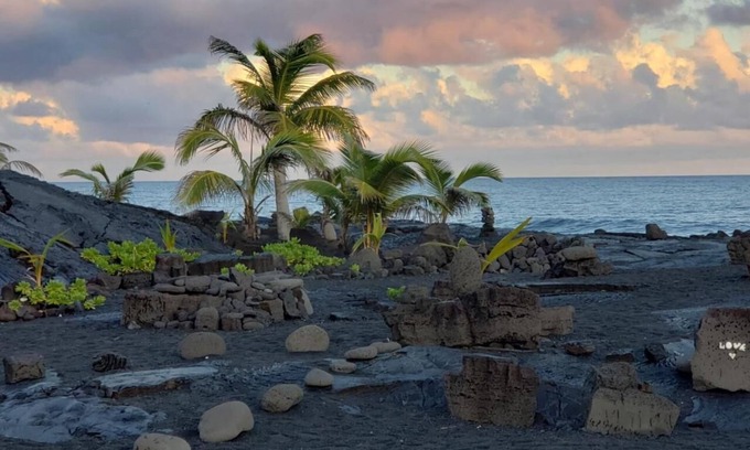 Kalapana Bed & Breakfast | Ma'ukele Lodge