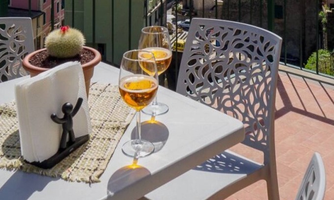 Vernazza Apartment | Macaia Terrace Apartment