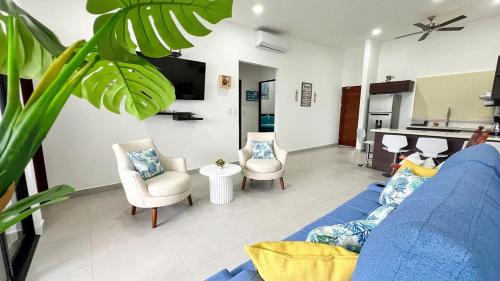 Proyecto Valle Escondido House | Macaw House with private pool in Arenas Herradura