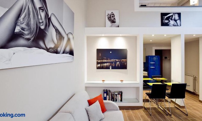 Santa Croce Apartment | Macci