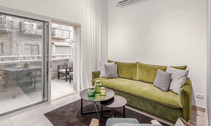 Nachlaot Apartment | Machane Yehuda 1 - One Bedroom Apartment, Sleeps 4