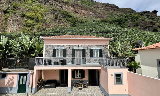 Madalena do Mar House | Madalena do Mar Beach House