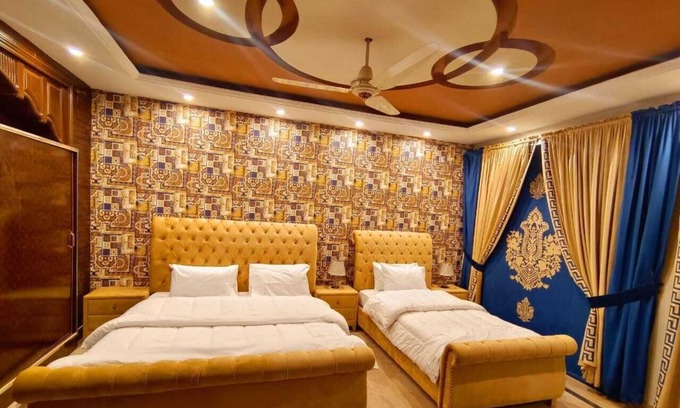 Islamabad Cabin | Madcrew Lodge