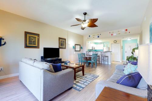 Madeira Beach Apartment | Madeira Bay Resort 509