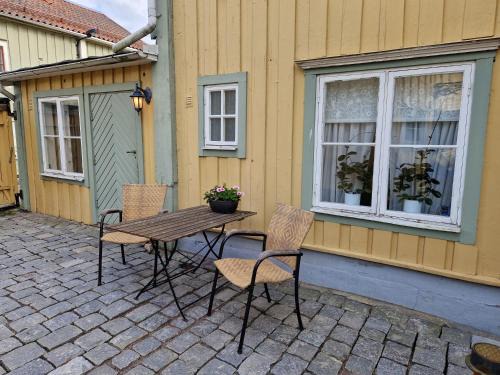 Soderkoping Bed & Breakfast | Madickenhuset