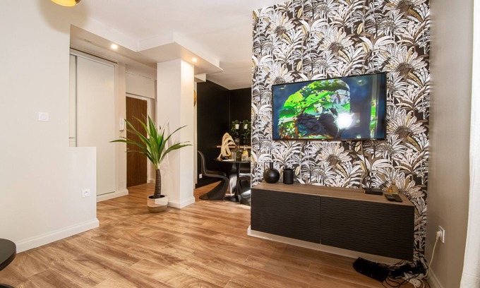 Leon Blum - Bon Coin Apartment | Madison Suite - Check in H24