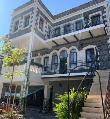 Tiberias Old City Resort | magic rose קסם הורד