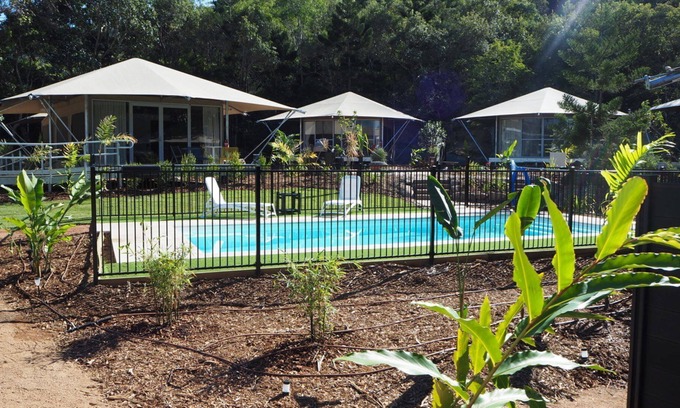 Nelly Bay RV Rental | Magnetic Glamping Tent 2