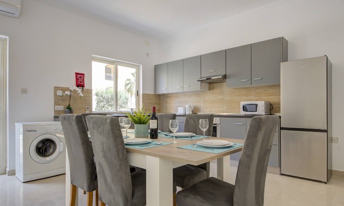 Paceville Apartment | Magnificent Minimal Apartment close to Attractions