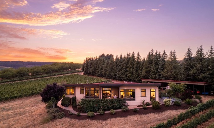 Dundee House | Magnificent Panoramic Valley and Vineyard Views, Single Level Two Guest Suite Layout, Amazing Deck