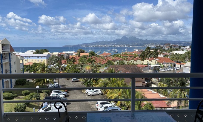 Tartane Apartment | Magnificent T3 Duplex apartment with 180° sea view