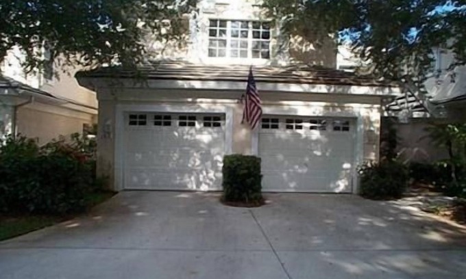 Kings Lake Condo | Magnificent views, fabulous location and lovely accommodations on King's Lake