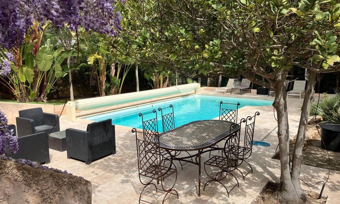 Hyeres Villa | Magnificent Villa with swimming pool, garden and terraces