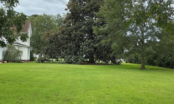 Oriental Bed & Breakfast | Magnolia House Bed & Breakfast