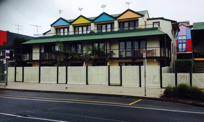 Lorne Apartment | Main Street Apartment