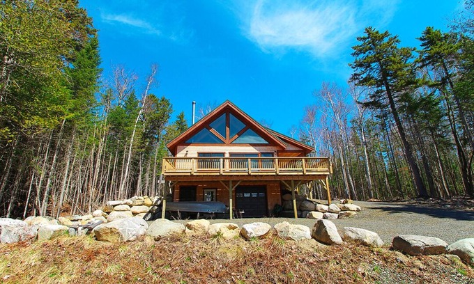 Rangeley Plantation House | Maine Land - Newly decorated and beautiful home along the Birches Beach Road!
