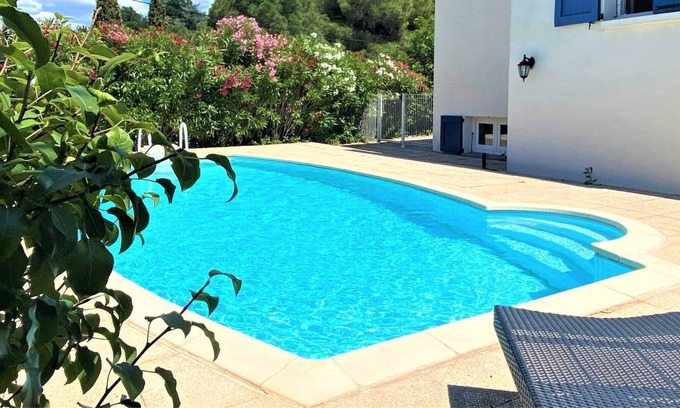 Prades House | Maison Avec Jardin, Piscine, Wifi, AU Calme A Prades