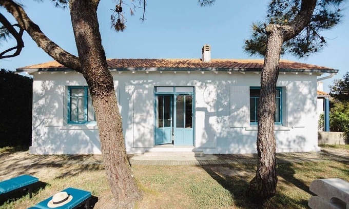 Ile-d'Aix Villa | Maison d'artistes - Charm, comfort & tranquillity