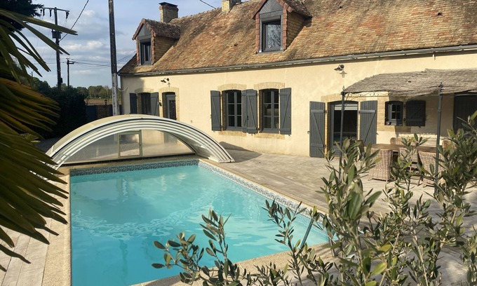 Saint-Celerin House | Maison de Campagne Piscine Privée au Calme