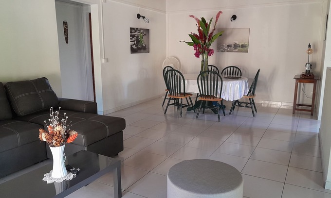 Le Moule House | Maison de Campagne