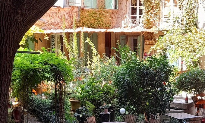 Avignon City Centre Apartment | Maison de Fogasses