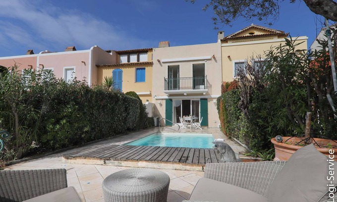 Port Grimaud House | Maison de pêcheur with private pool and mooring close to the beach