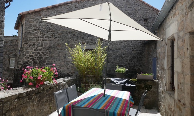 Chassiers House | Maison en Pierre 3 Pour 4 Personnes Dans Village de Caractère Sud de L'ardèche