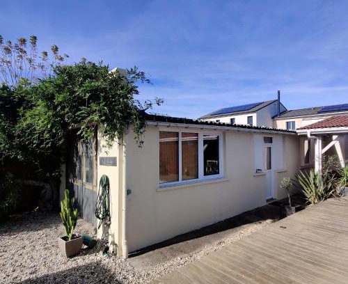 Merignac House | Maison indépendante avec piscine et jardin à Mérignac, à 15 min du centre de Bordeaux