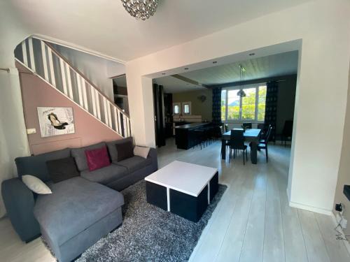 Pin - Vert Galant House | Maison Maurice