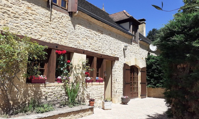 Sarlat-la-Caneda House | Maison Périgourdine Avec Piscine Privée. Située à 4 kms de Sarlat