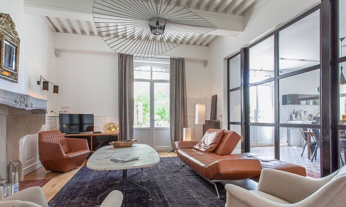 Cluny Bed & Breakfast | Maison TANDEM - Art & Design Bed and Breakfast in the heart of Cluny