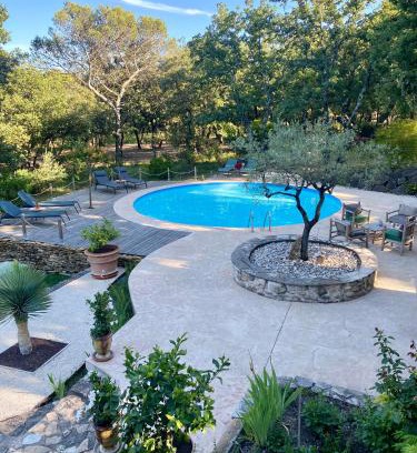 Mondragon Bed & Breakfast | Maison Terre de Lune