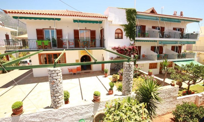 Stoupa Apartment | Maistreli Hotel Apartments