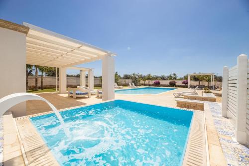 Capilungo Villa | Malaspina luxury pool
