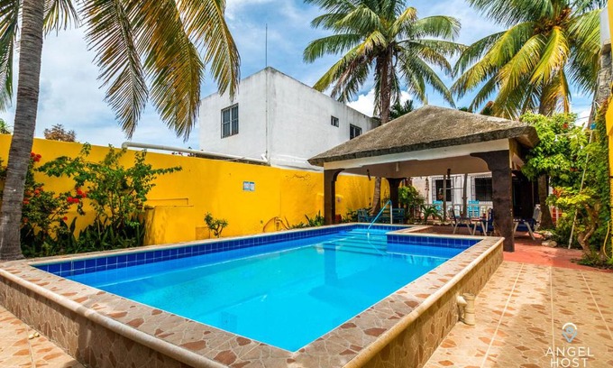Progreso Municipality Apartment | Malecon Beach House in Progreso 1 block from beach