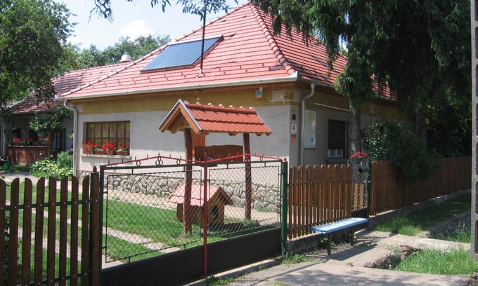 Pazmand Apartment | Manó Vendégház