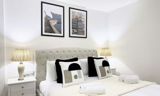 Northern Quarter Apartment | Manchester City Centre- 2 Bedroom Flat By Bevolve